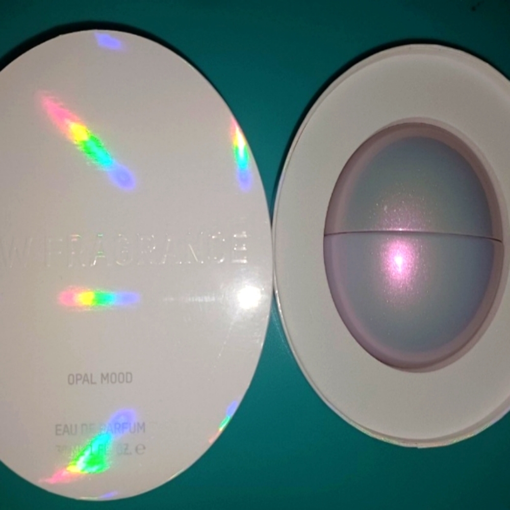 KKW Fragrance Opal Mood